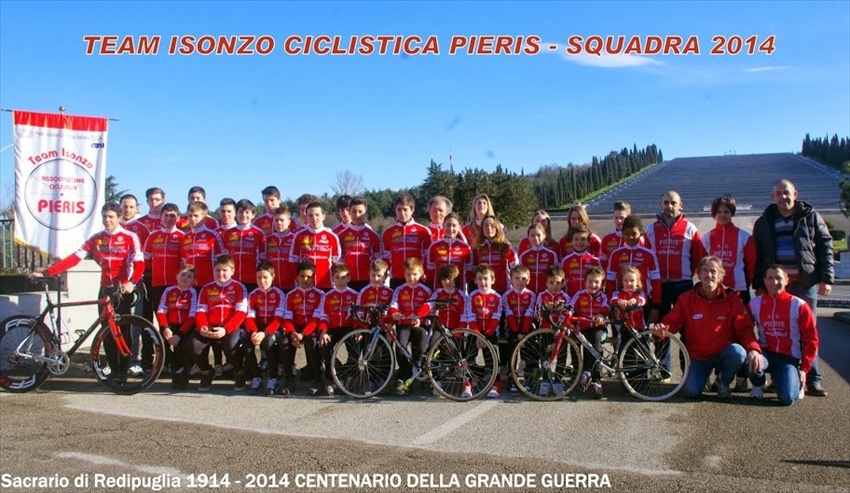 A Redipuglia le foto del Team Isonzo Ciclistica Pieris per il centenario della Grande Guerra