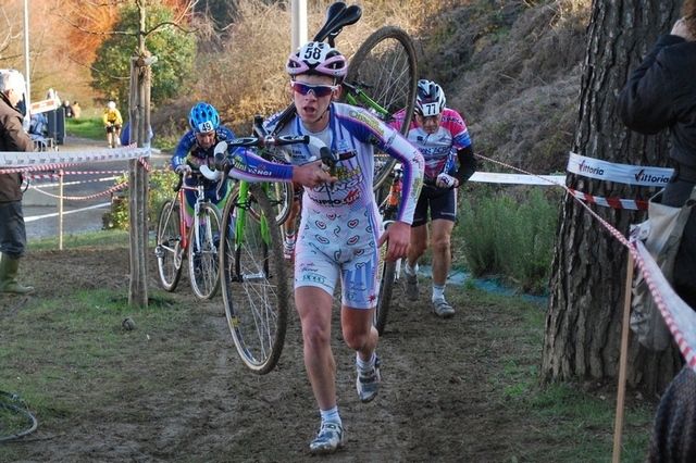 Il Team Ambra Cavallini Vangi inizia il ritiro con una doppietta nel cross